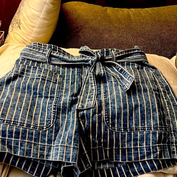 American Eagle stripe shorts - Picture 1 of 2